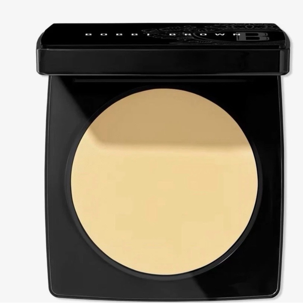 SALE! BOBBI BROWN Sheer Finish Pressed Powder Pale Yellow 10 g .35 Oz. NWB